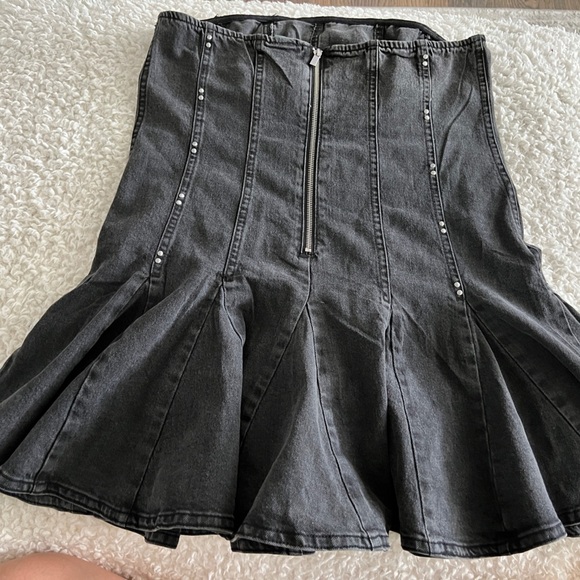 Black Denim Flare Skirt with Stud Detail
Size: Large - Picture 3 of 5